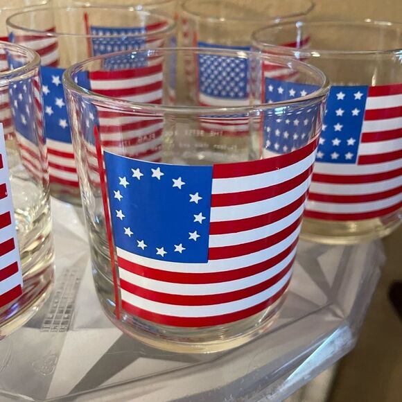 Libbey USA Flags with History on back Set of 8 Vintage Bar Glasses - Picture 4 of 16